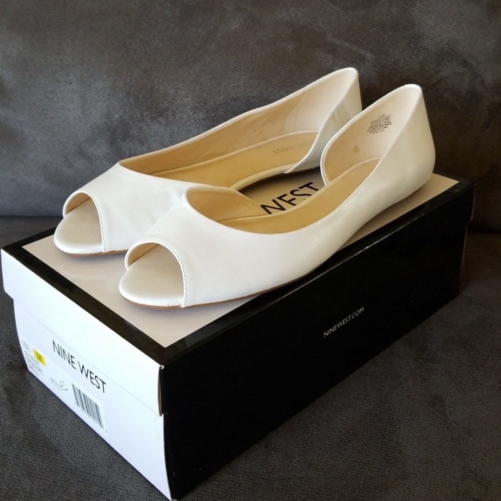 Nine West Bachelorette flats white 10.5